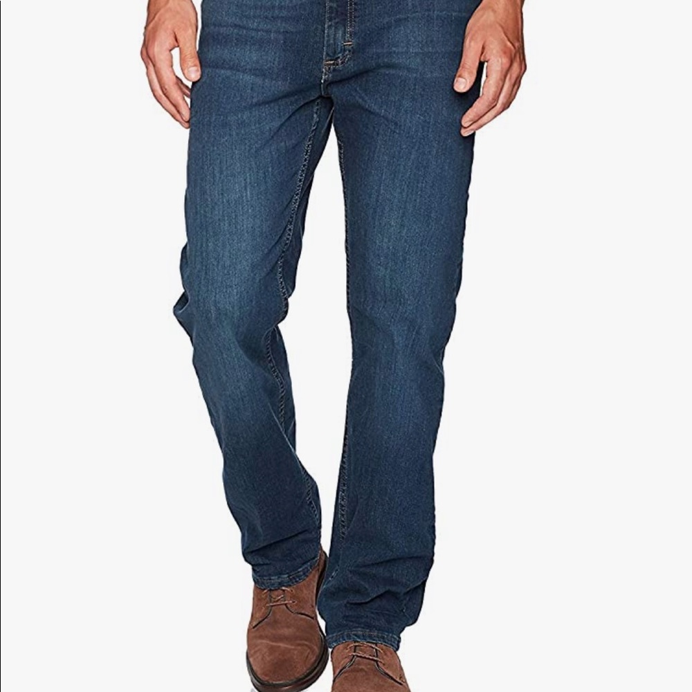 NWT WRANGLER MENS CLASSIC 5 POCKET REGULAR FLEX JEAN